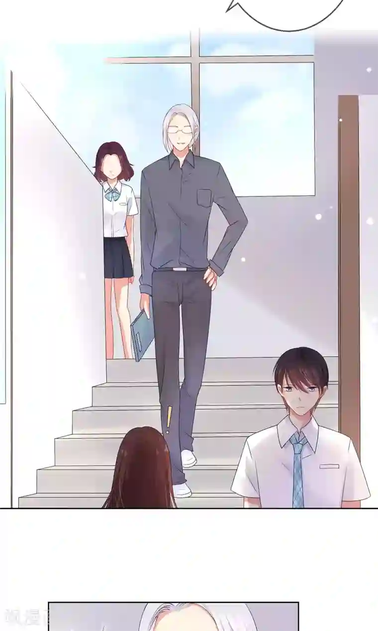 人气同桌是只猫第17话 新来的转校生