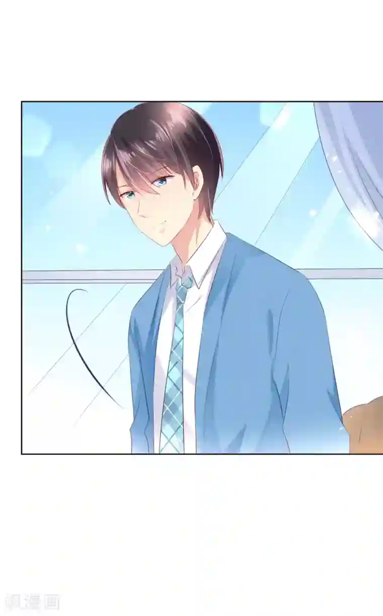 人气同桌是只猫第97话 金发碧眼的LOLITA