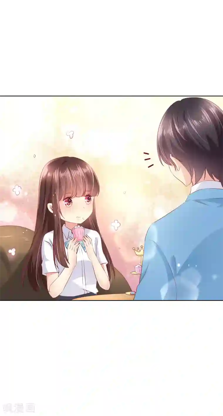 人气同桌是只猫第97话 金发碧眼的LOLITA