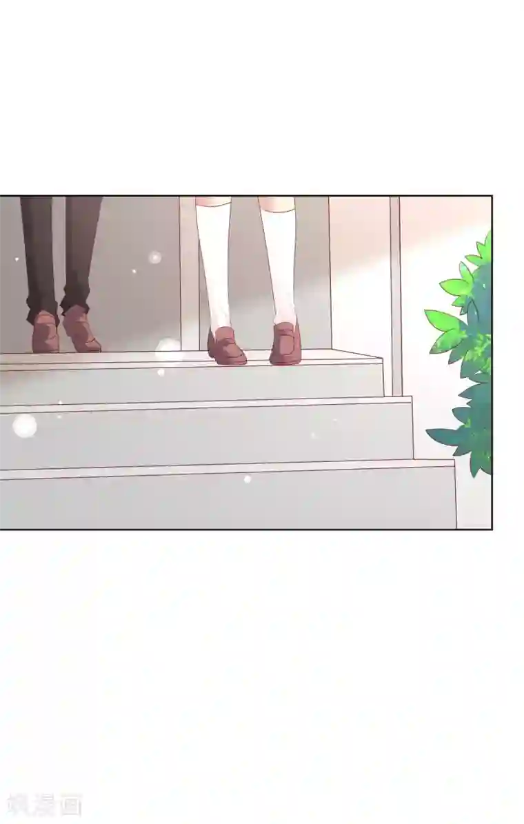 人气同桌是只猫第117话 舞会上的礼服