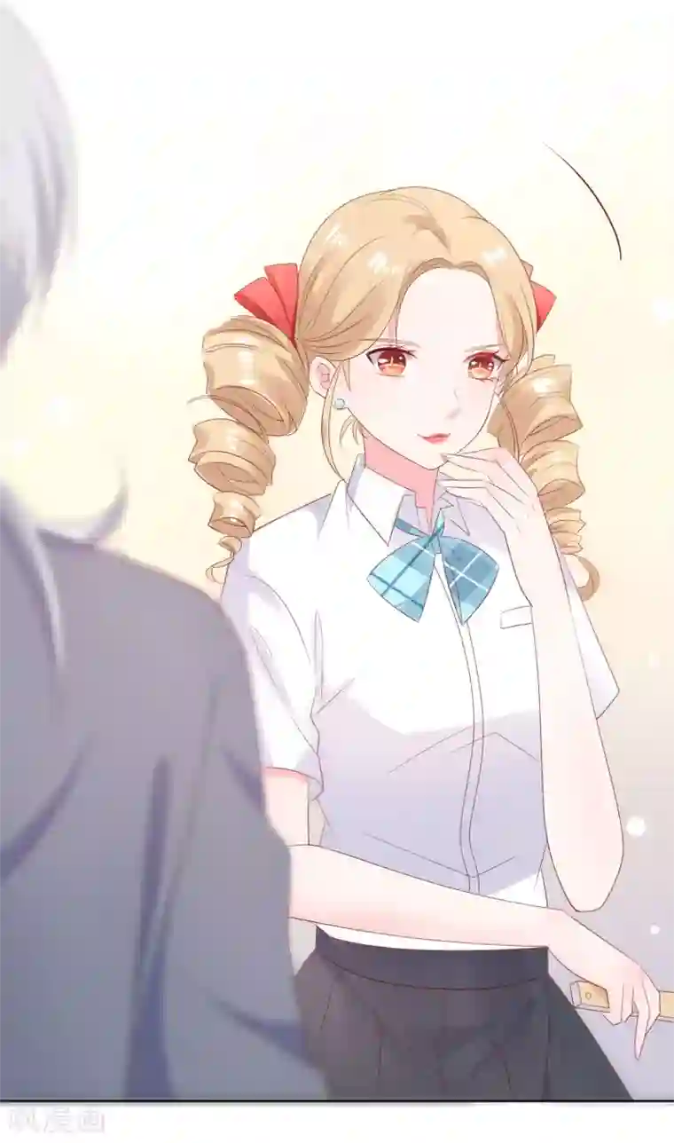 人气同桌是只猫第123话 转学生是个大帅哥！