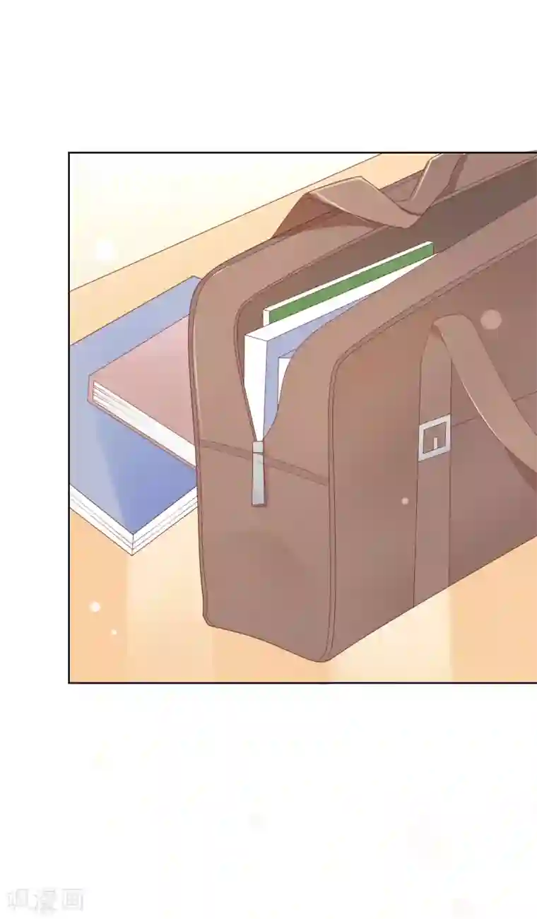 人气同桌是只猫第123话 转学生是个大帅哥！