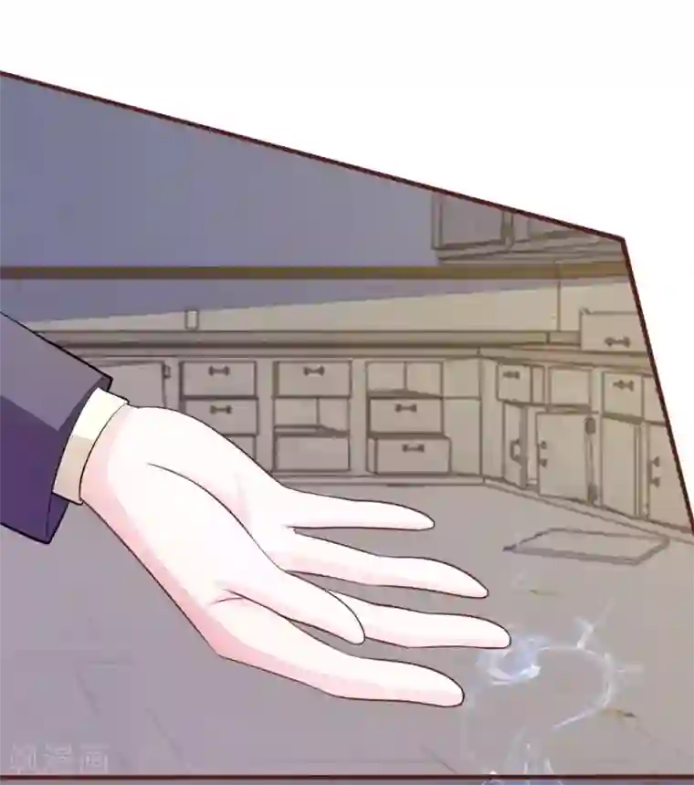 血族前男友：甜美的咬痕第66话 英雄救美