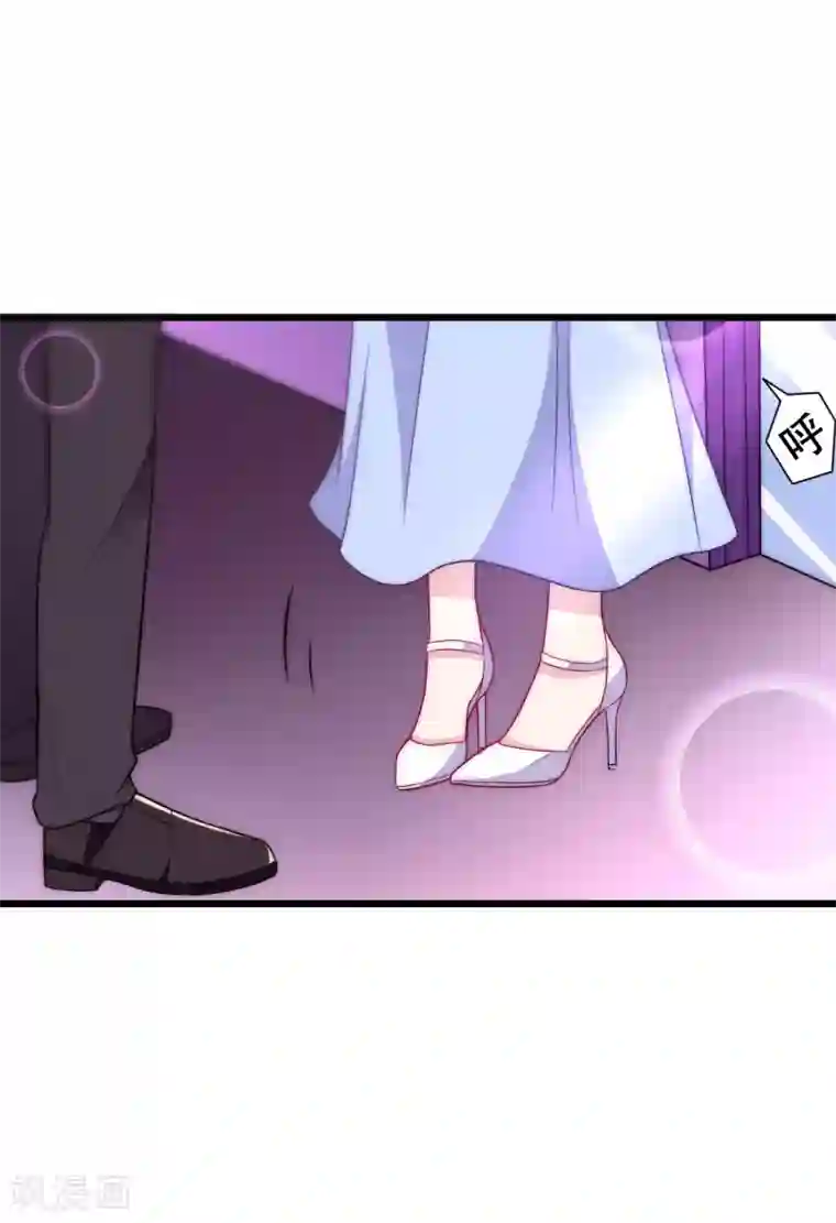 渣男总裁别想逃第96话 去网红店打卡