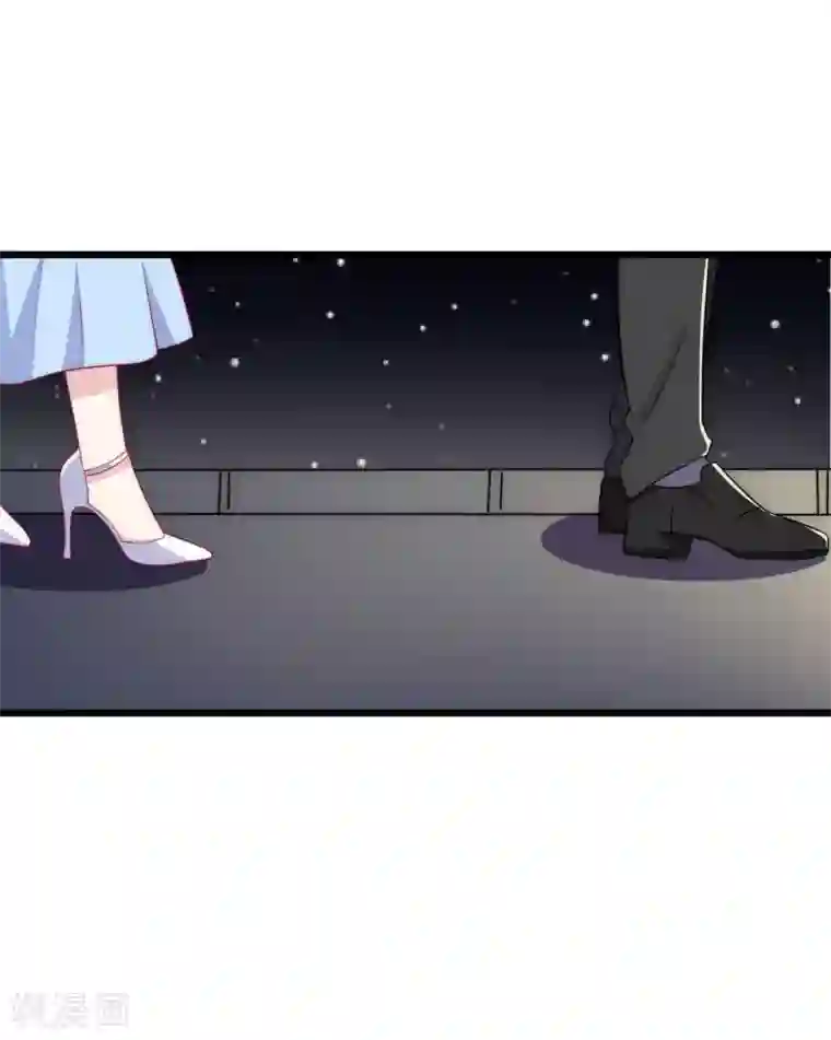 渣男总裁别想逃第96话 去网红店打卡