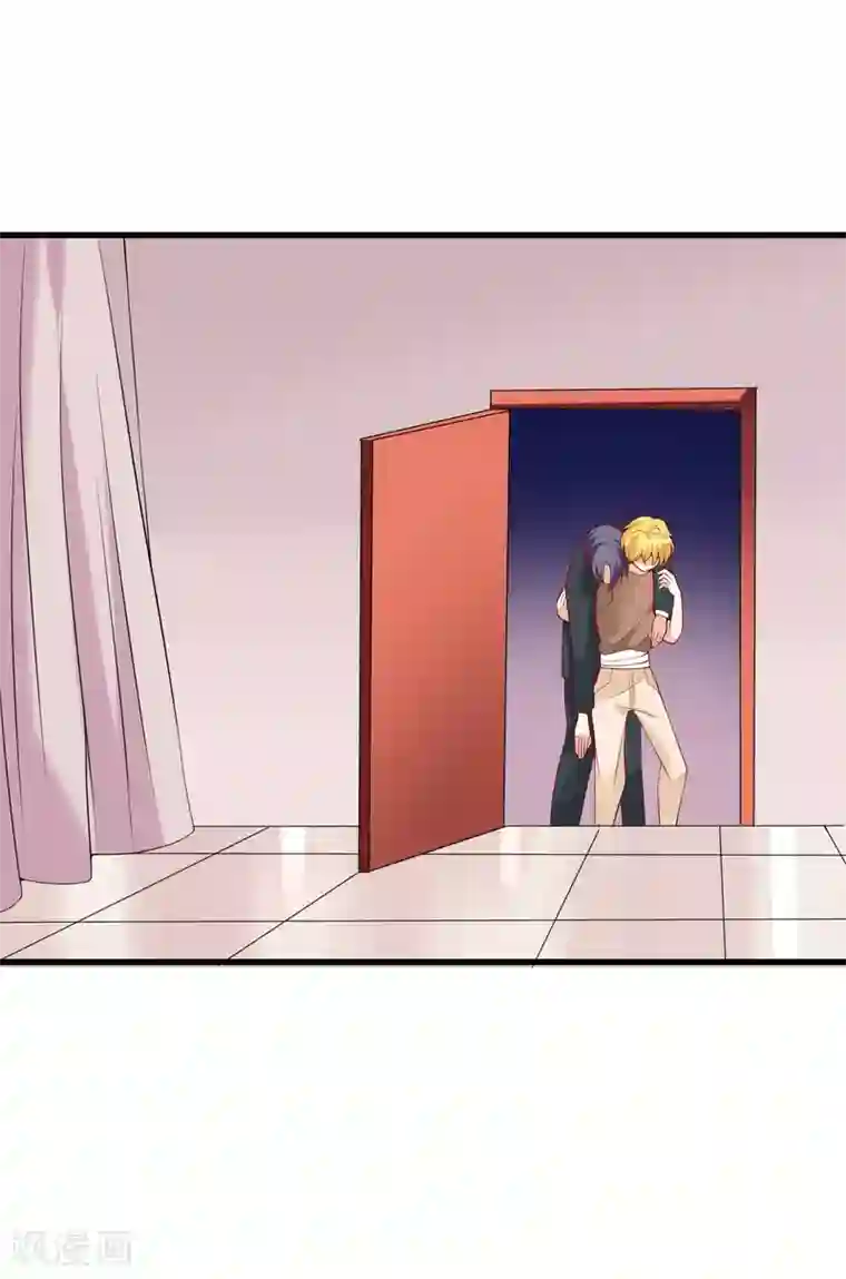 渣男总裁别想逃第131话 穿着女仆装见江总