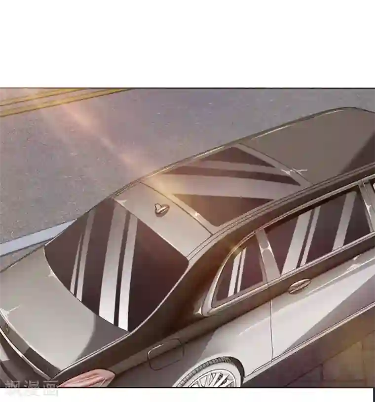 吸血鬼男神第239话 黑衣人