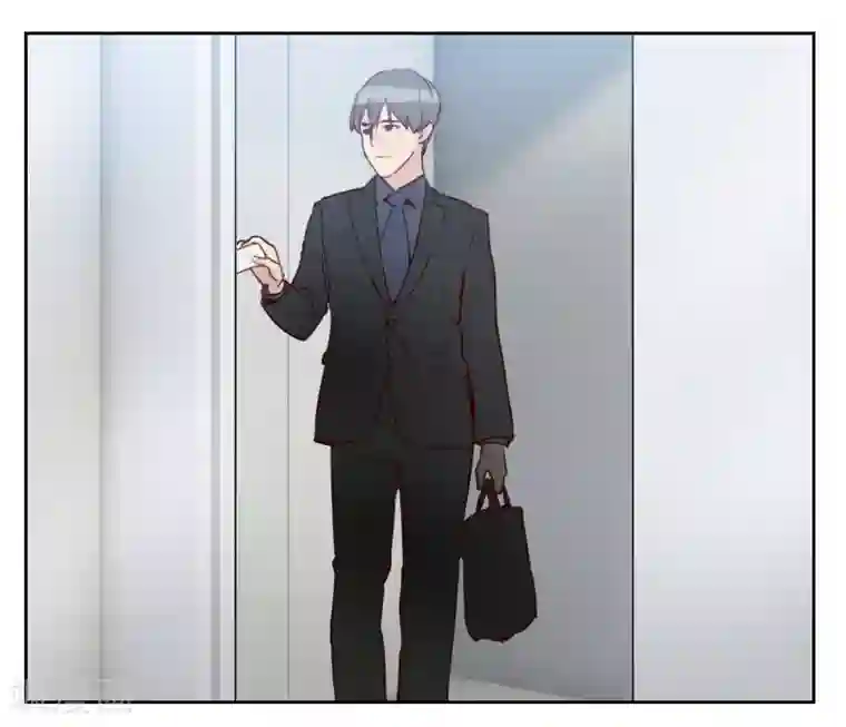 初恋男友是boss第9话 电梯里的偶遇