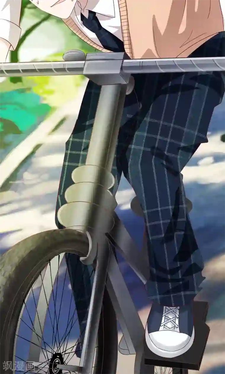 我的校草是球星第16话 你的平衡车归我了