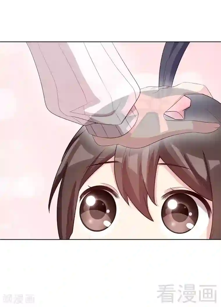 男神萌宝一锅端第125话 慕娅要记住她哦