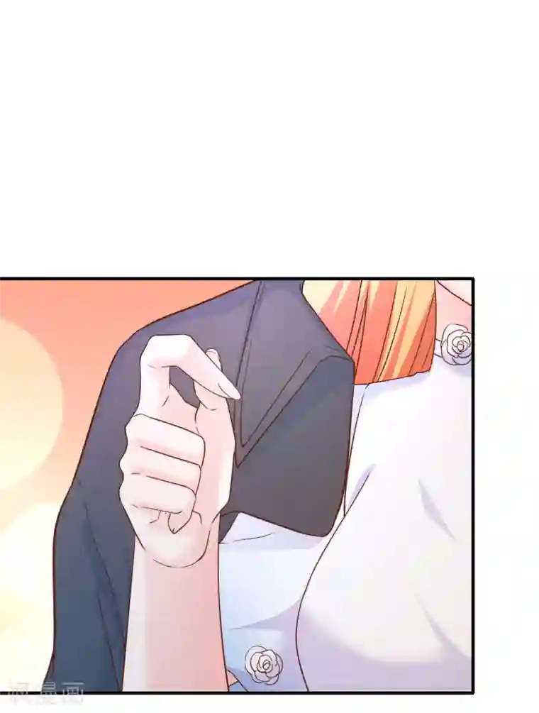 季总裁的偷心助理第61话 黑暗里两人独处的时光