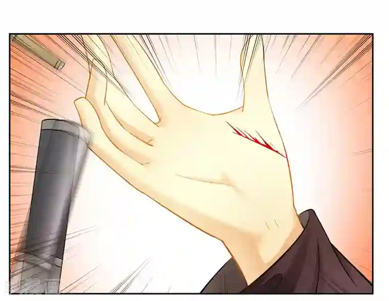 腹黑总裁别乱来第36话 英雄救美