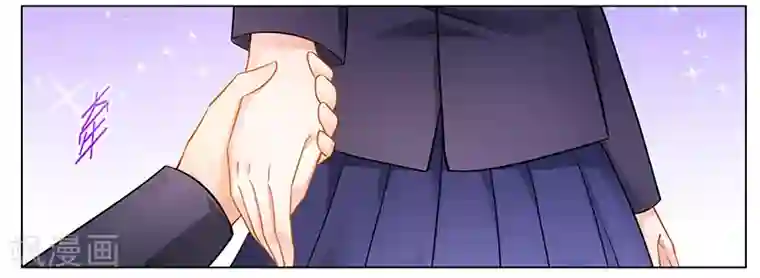 腹黑总裁别乱来第42话 醒了？换衣服！