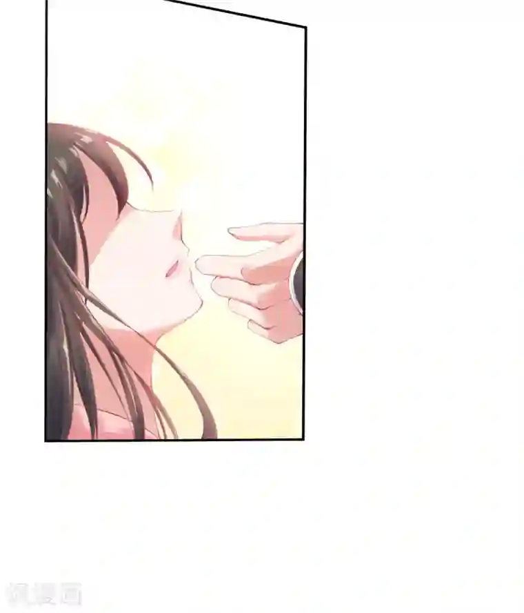 嗜血医妃第9话 情急，躲避