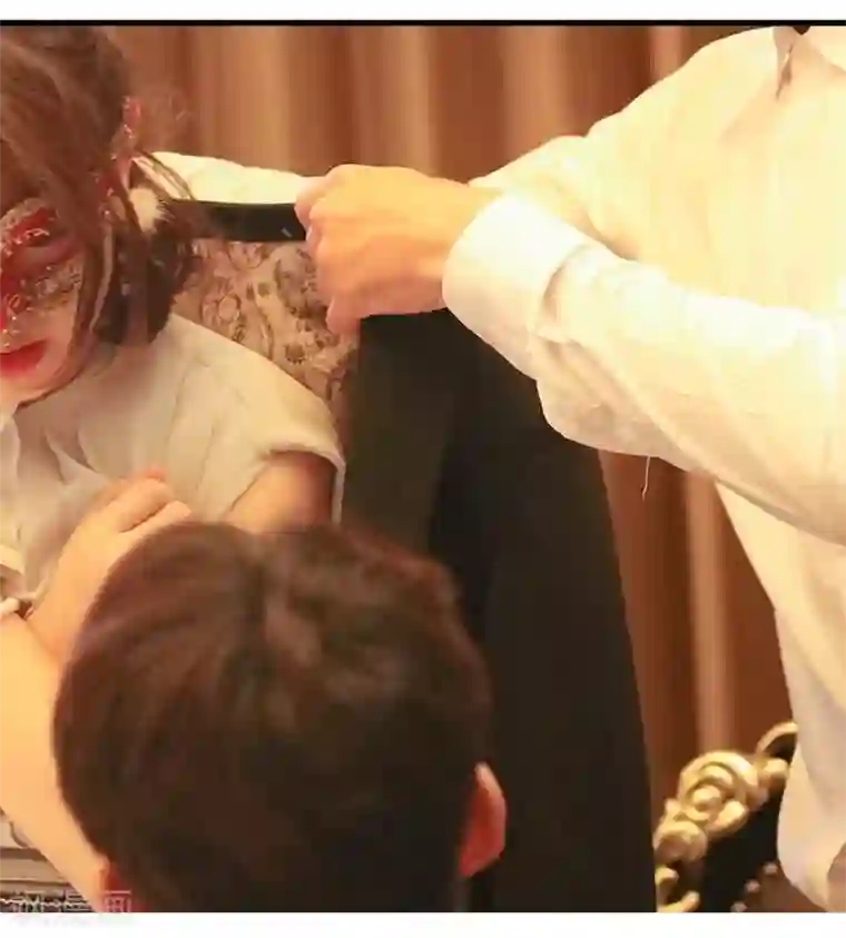 千吻之恋999真人漫第31话 一百万！