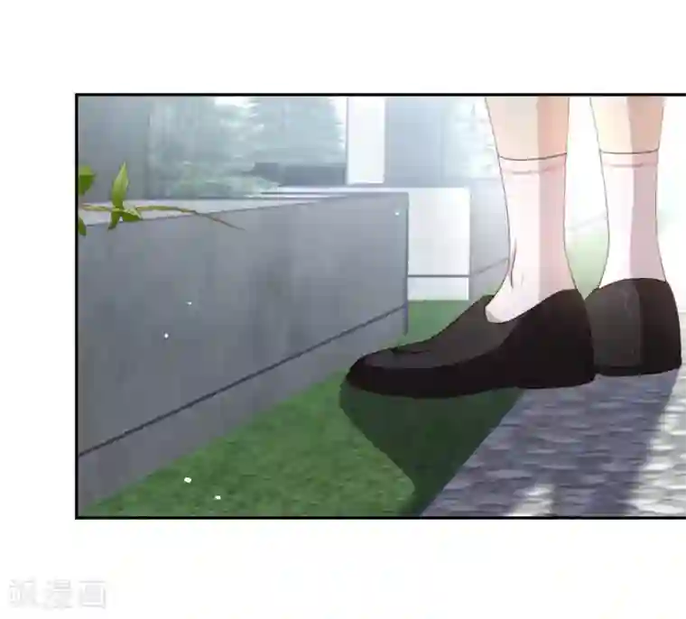 我与玛丽苏女主抢男友第122话 初次见面