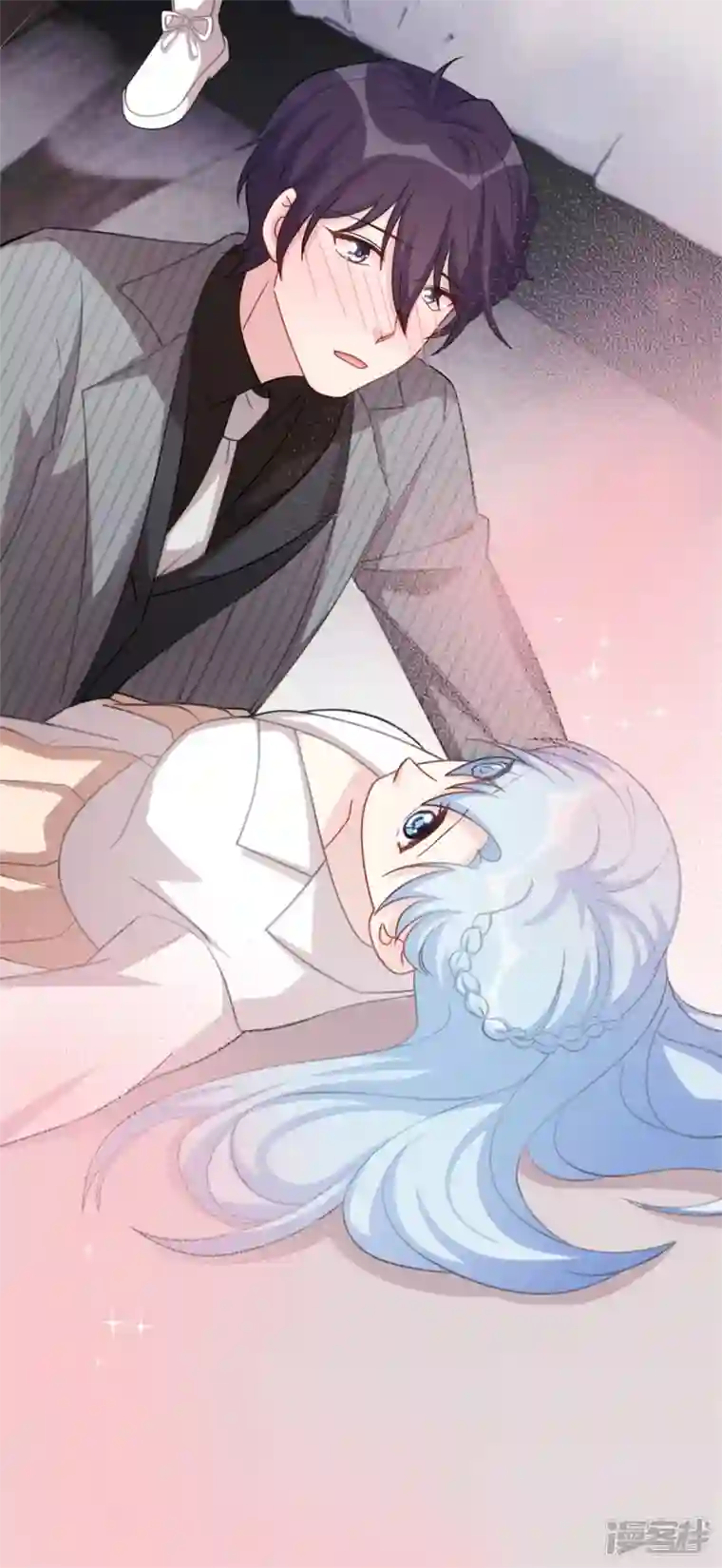 小白的男神爹地第228话 那女人有那么好？