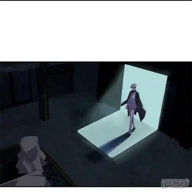 萌宝来袭：总裁爹地太难缠第14话 嵌在书中的钥匙