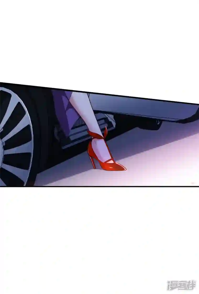 被咬后成为王者第3话 女神的施恩