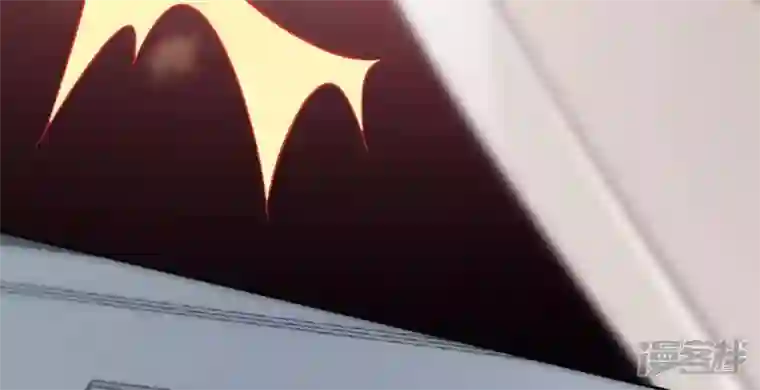 我的血族大人第111话 左手持剑怀中抱你