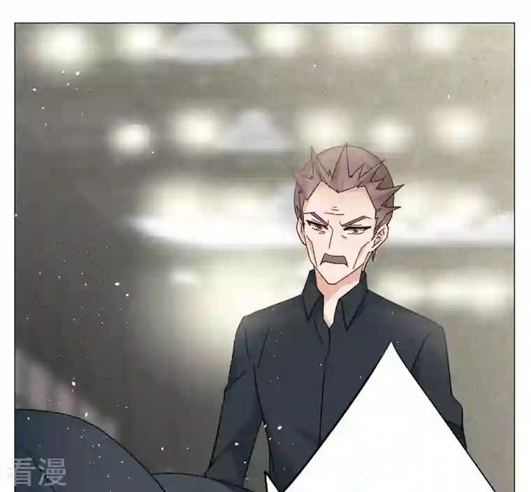 她来了，请趴下第230话 白衣女鬼？2