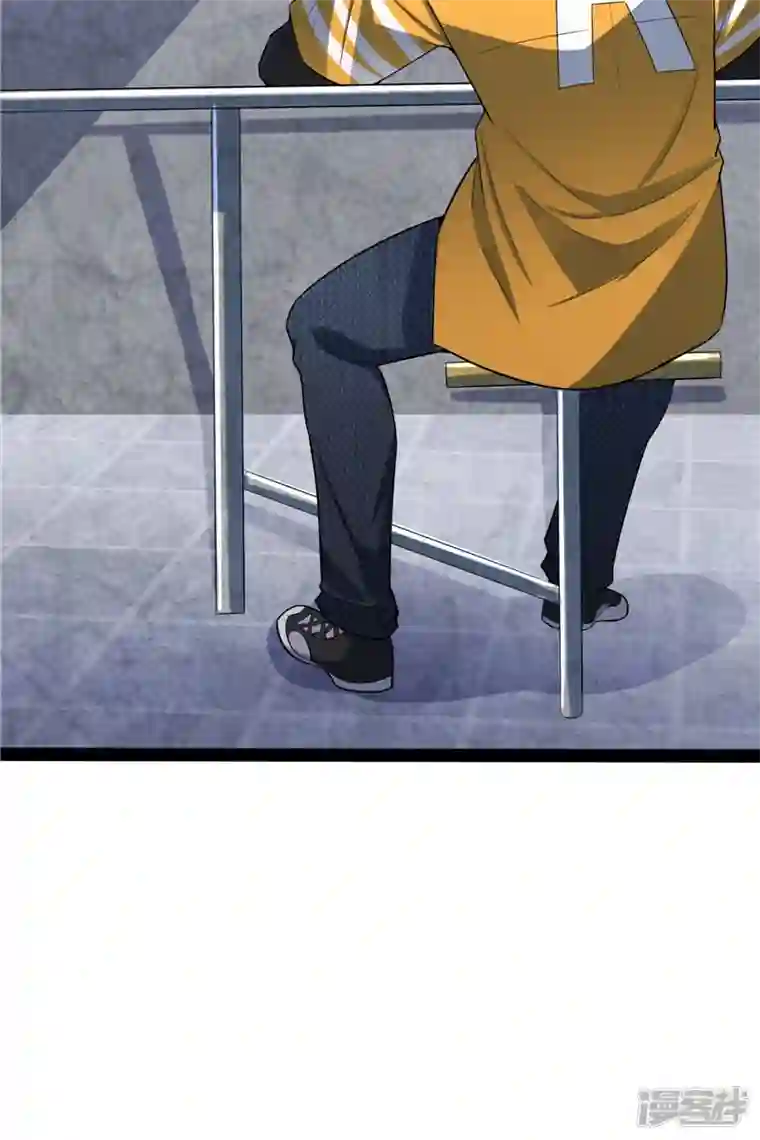 打爆诸天第106话 带着光头去看病