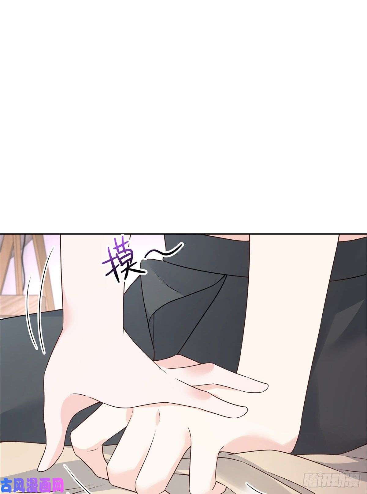 国民校草是女生第156话 亲了！是真的！