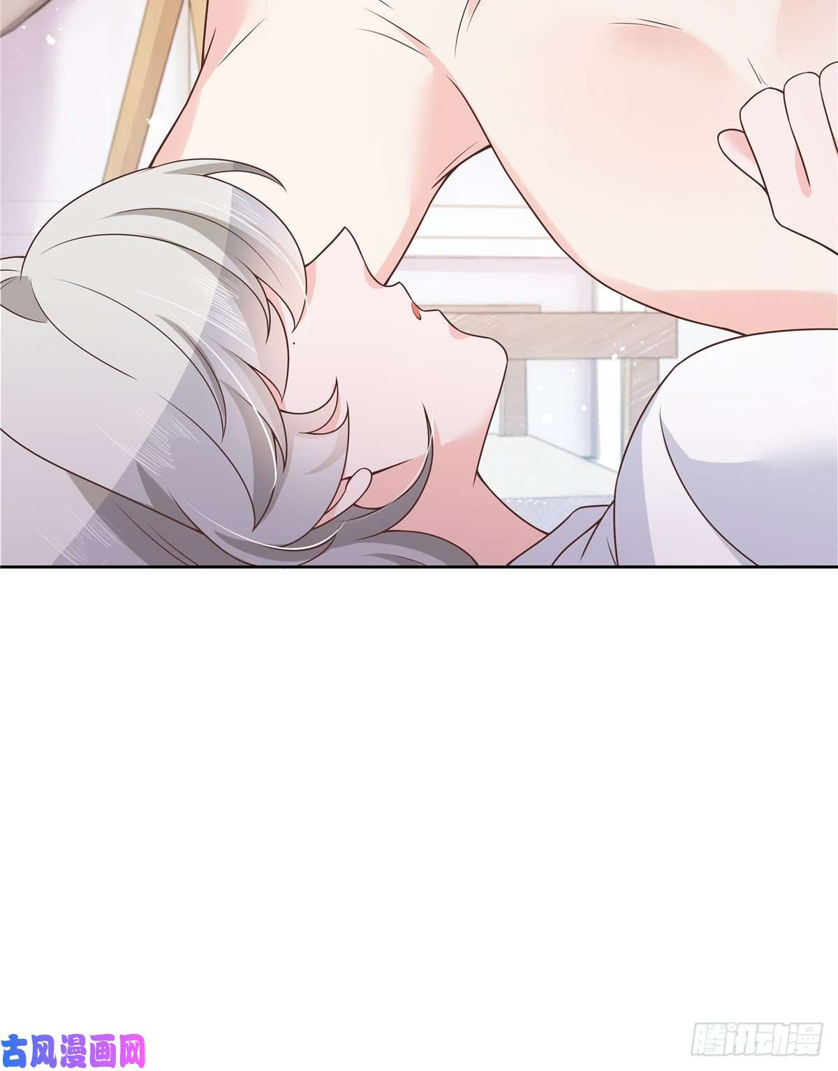 国民校草是女生第156话 亲了！是真的！