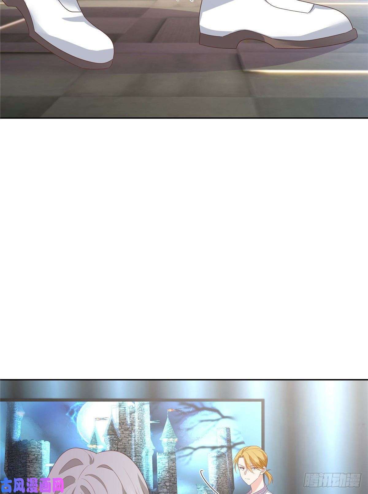 国民校草是女生第167话 盯弟狂魔