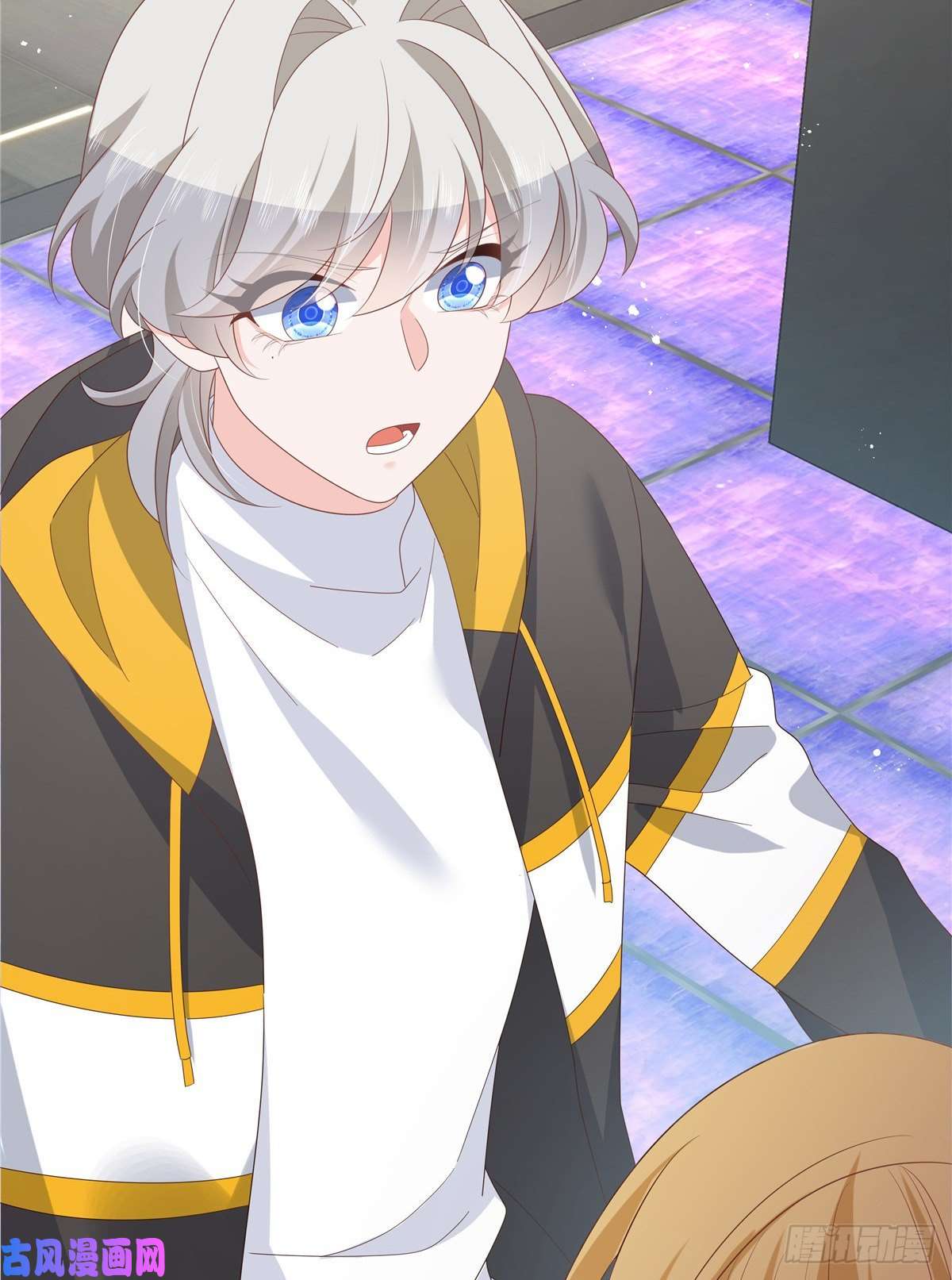 国民校草是女生第167话 盯弟狂魔