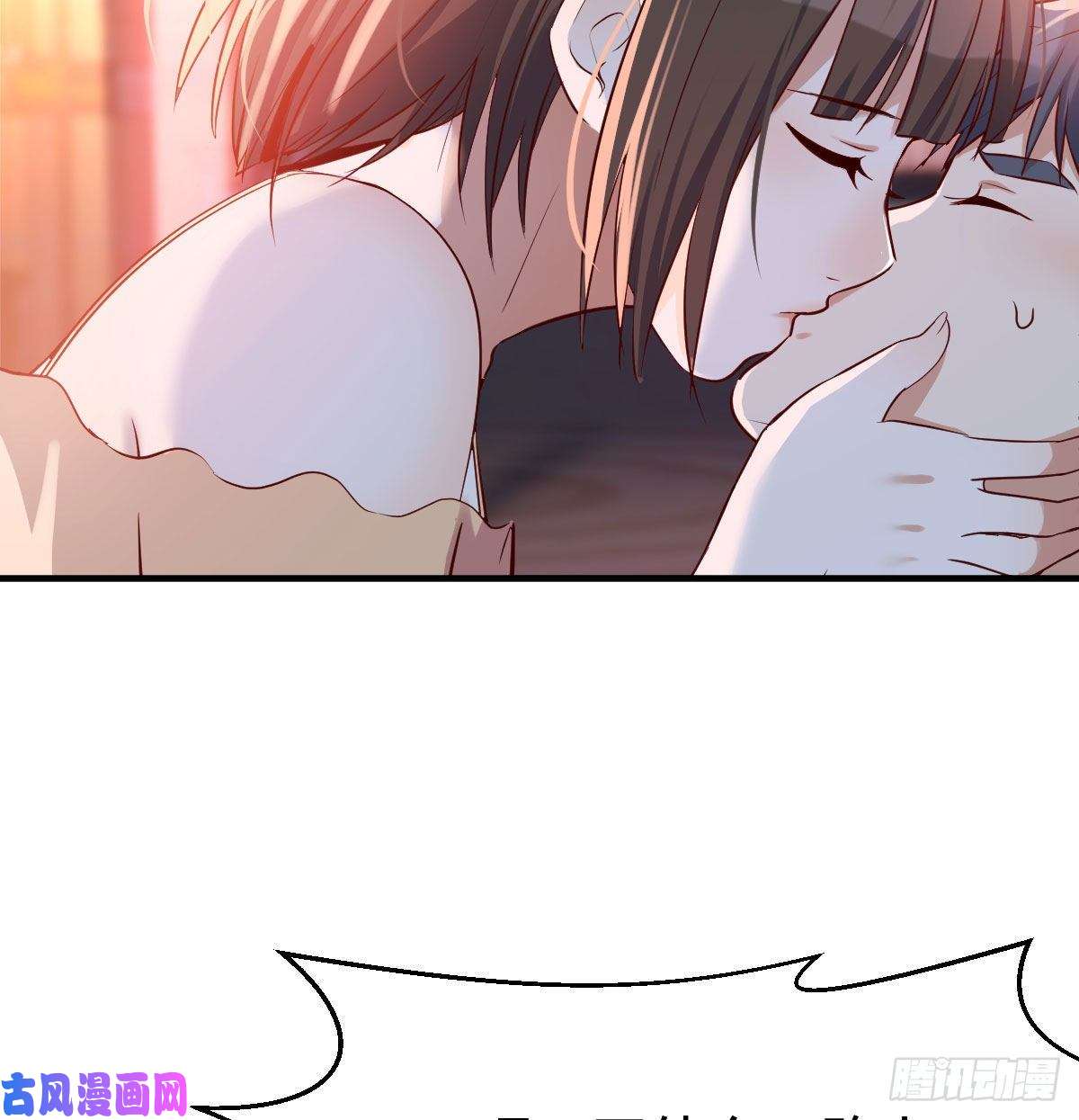 家有双生女友街头亲上了