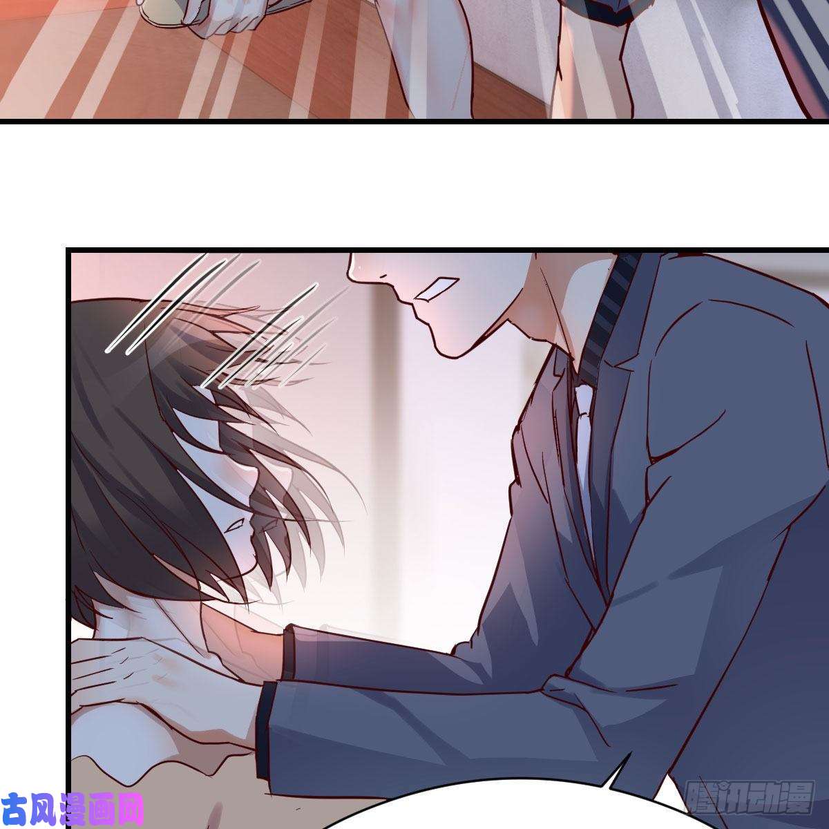 家有双生女友揉揉肚子