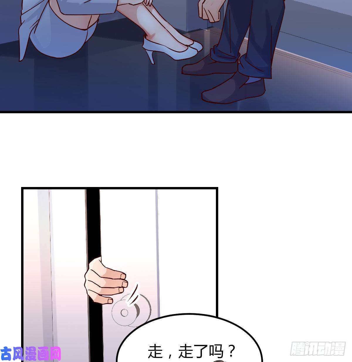 家有双生女友一起逛厦大