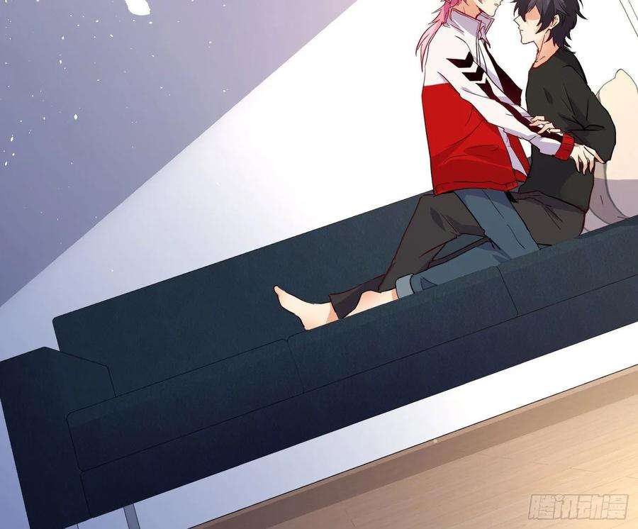 难以启齿的接触17话：轻轻一下